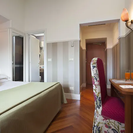 Hotel Kennedy 3*