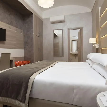 Kennedy Hotel 3*