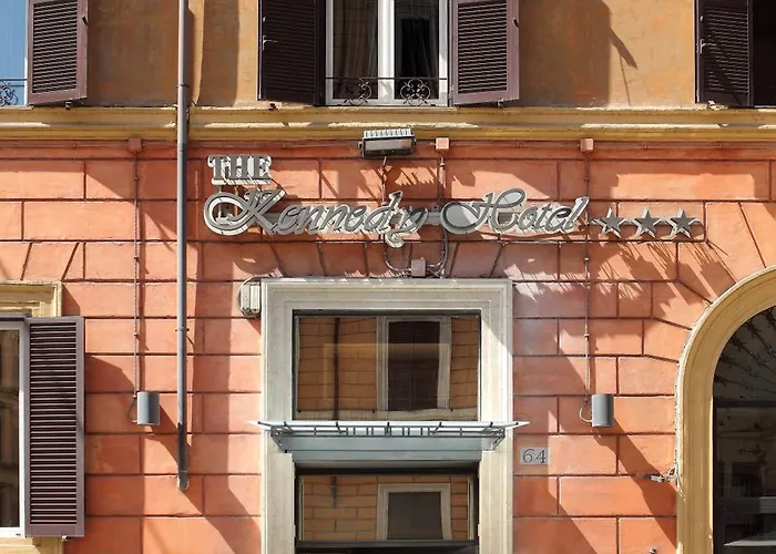 ケネディ ホテル 3*